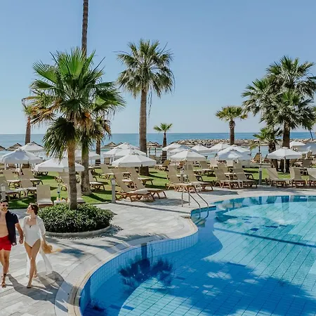 Resort Golden Bay Lárnaca