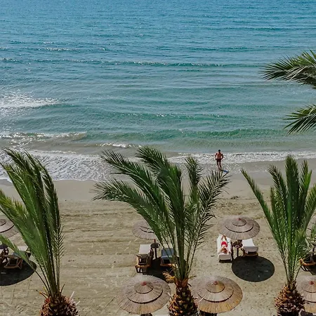 Golden Bay 5* Lárnaca