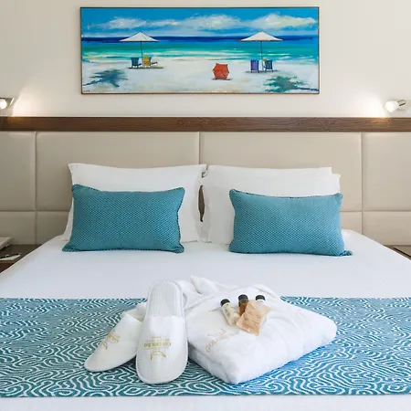 Golden Bay Resort 5*