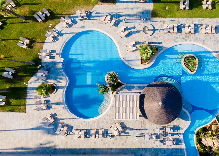 Golden Bay לרנקה