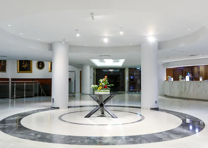 Golden Bay לרנקה