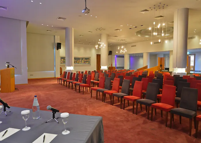 Golden Bay אתר נופש 5*