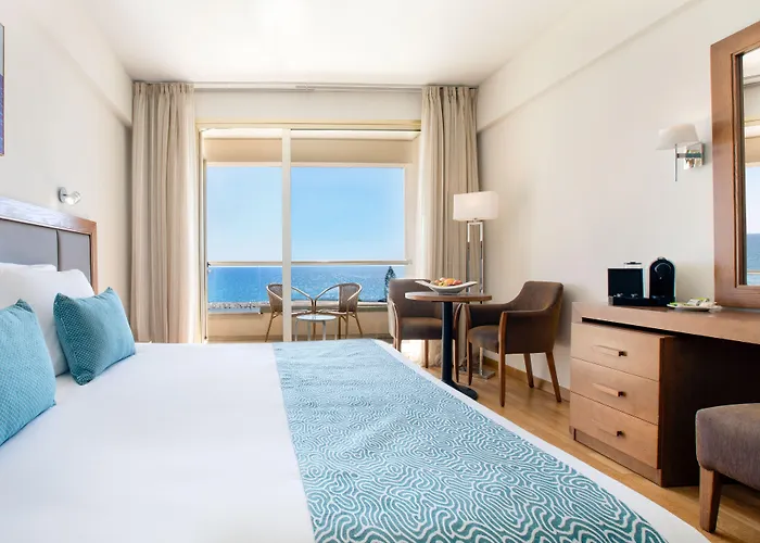 Golden Bay אתר נופש