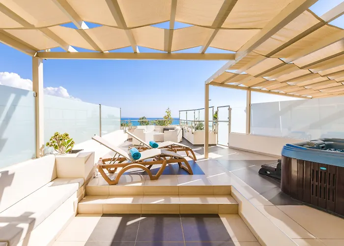 Golden Bay אתר נופש 5*