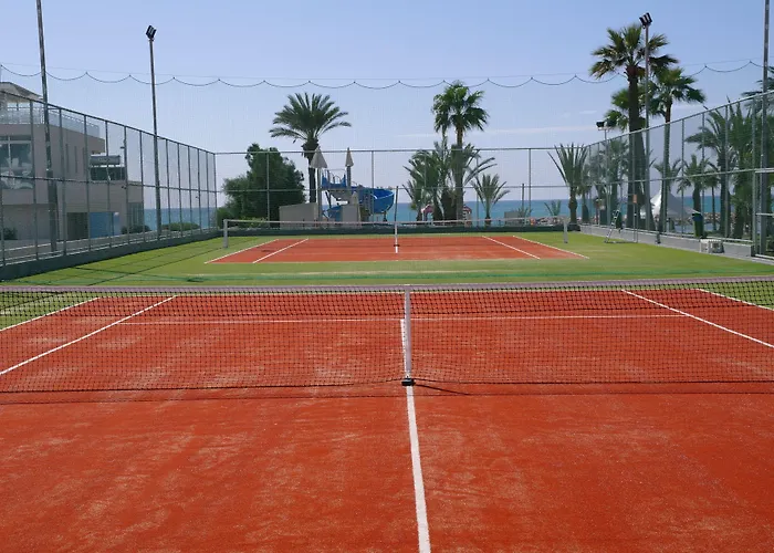 Golden Bay אתר נופש 5*