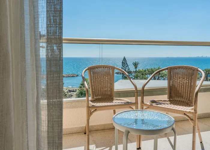 Resort Golden Bay Larnaca