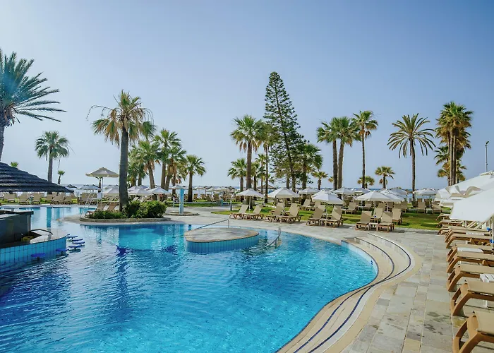 Golden Bay 5* לרנקה