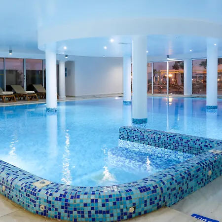 Θέρετρο Golden Bay 5*