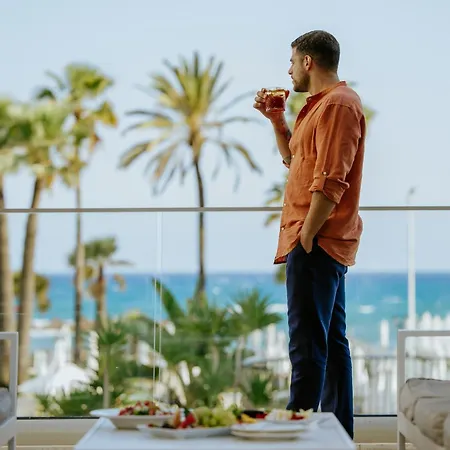 Golden Bay 5* Larnaca