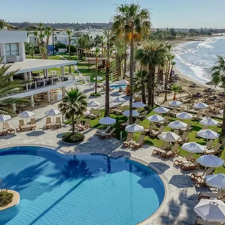 Курортный комплекс Golden Bay 5*