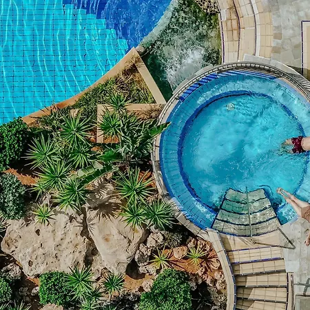 Курортный комплекс Golden Bay 5*