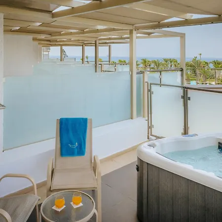 Golden Bay Resort 5*