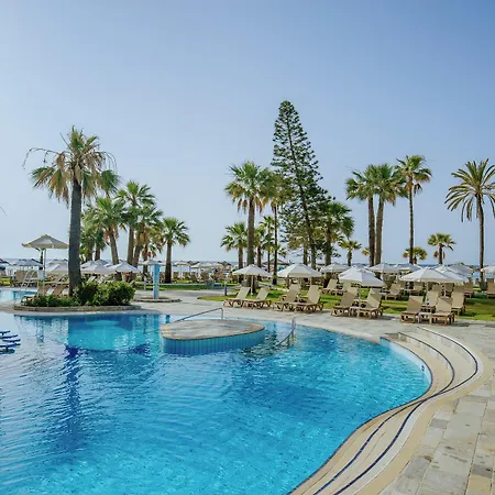 Golden Bay 5* Larnaca