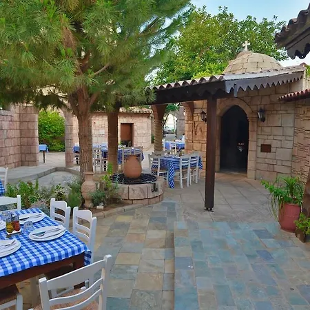 Golden Bay Θέρετρο 5*