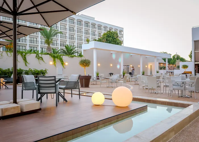 Golden Bay Resort Lárnaca