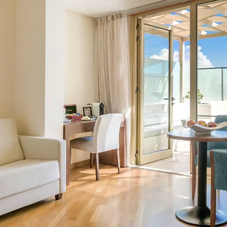 Rezort Golden Bay 5*