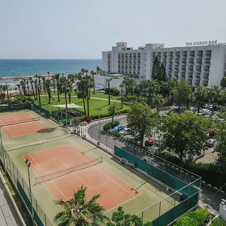 Rezort Golden Bay Larnaca