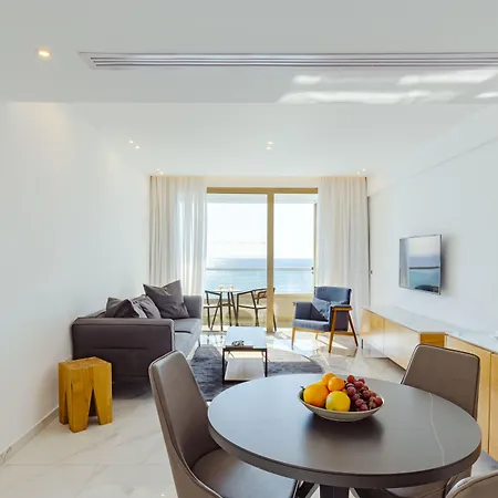 Rezort Golden Bay Larnaca